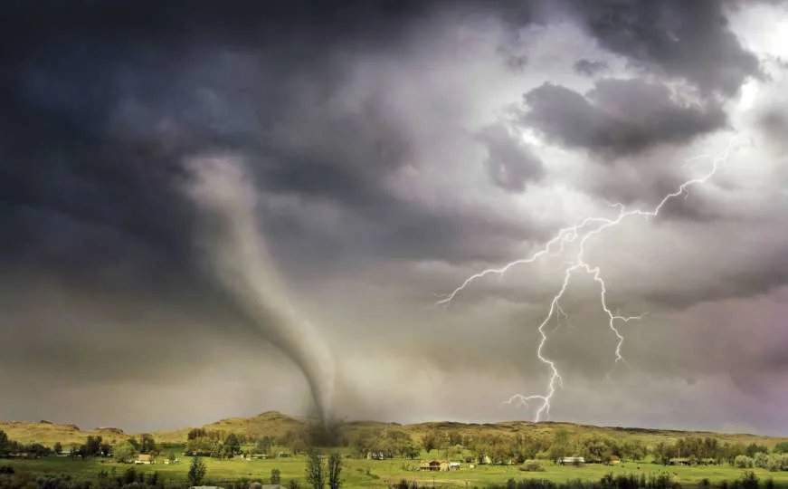 DHMZ o najavljenom nevremenu: Tornado u Hrvatskoj vrlo malo vjerojatan, ali pijavice nisu isključene