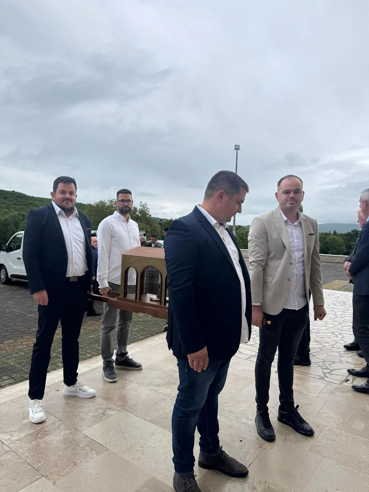 Relikvije svete Male Terezije i njezinih svetih roditelja pohodile župu Ledinac FOTO 3