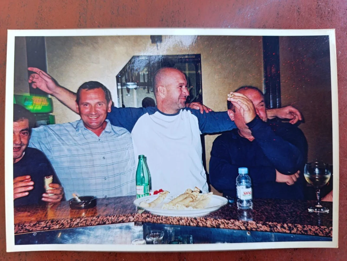 FOTO: GRUDSKI MISS PROSLAVIO 30 GODINA! Kultni kafić velikog srca okupio omiljene goste i prisjetio se prošlosti 1