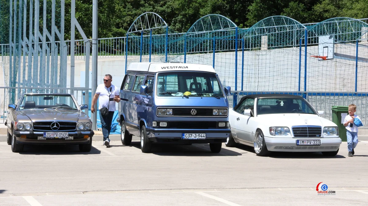 Vikend u ŽZH bio je u znaku oldtimera, ''4. Grada Hercegovine 2026'' FOTO 4