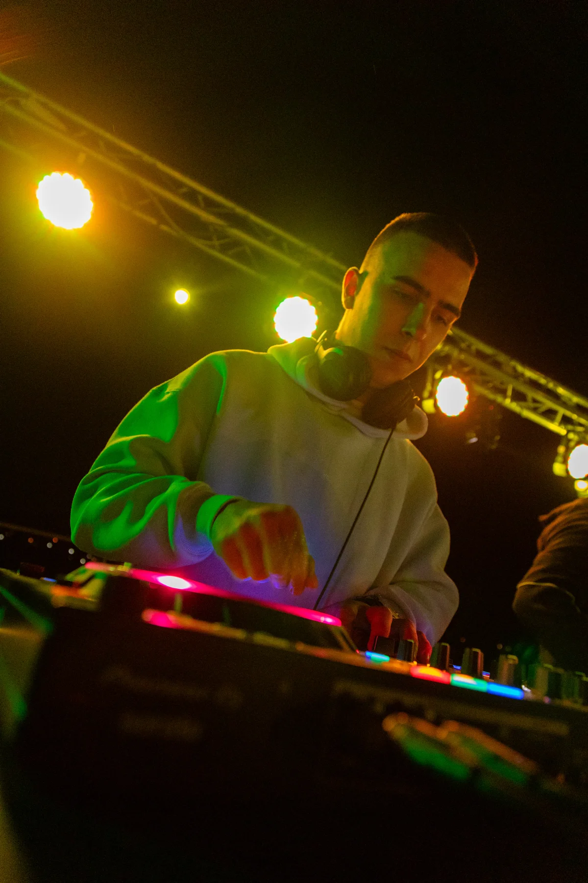 FOTO: Krenica je bila u znaku humanosti, vrhunski DJ-i rasplesali okupljene 33