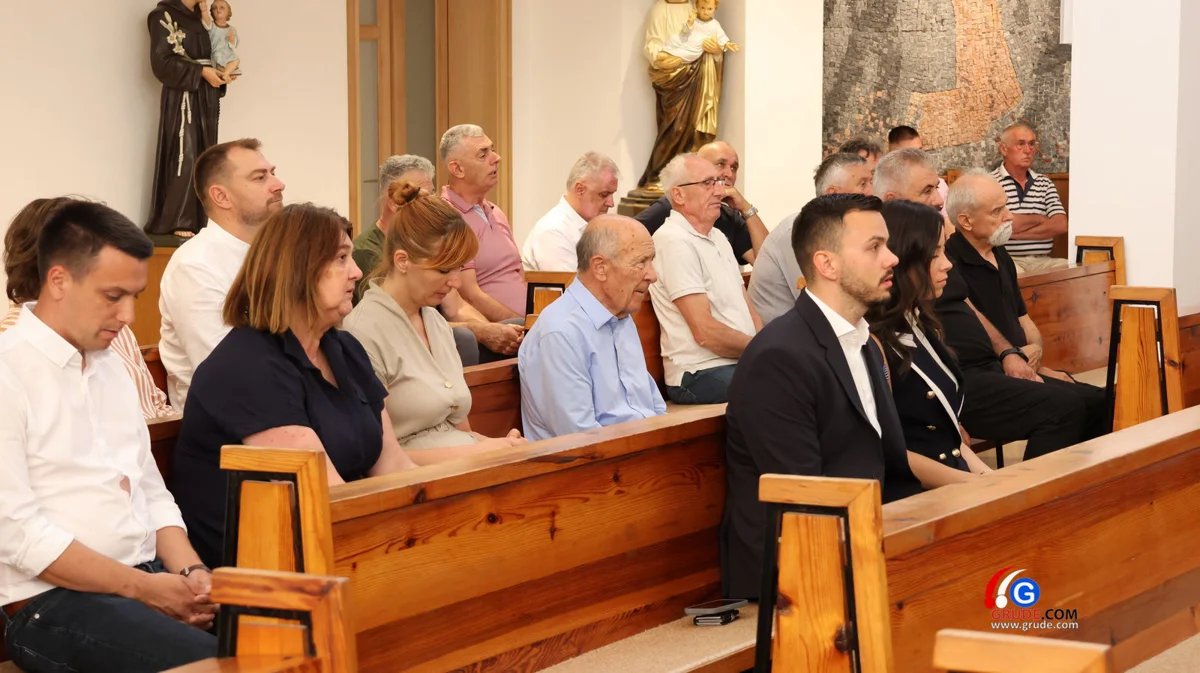 FOTO: Grude čuvaju sjećanje na predsjednika Matu Bobana, obilježeno 29 godina od smrti 7