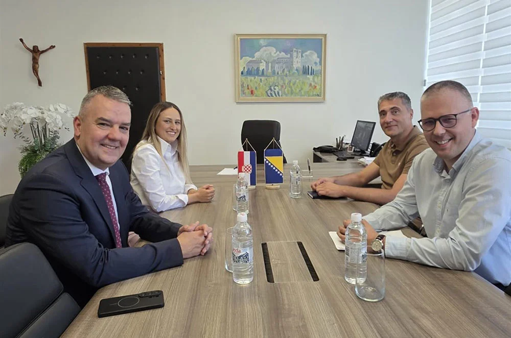 Bunoza i Lasić u Širokom Brijegu: Reforma državne službe ključna za europski put BiH