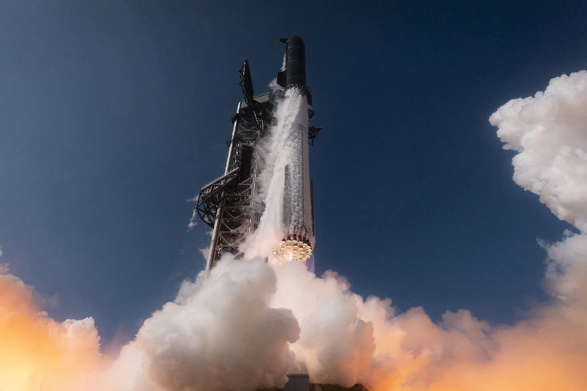SpaceX uspješno lansirao Starship, najveću raketu u povijesti