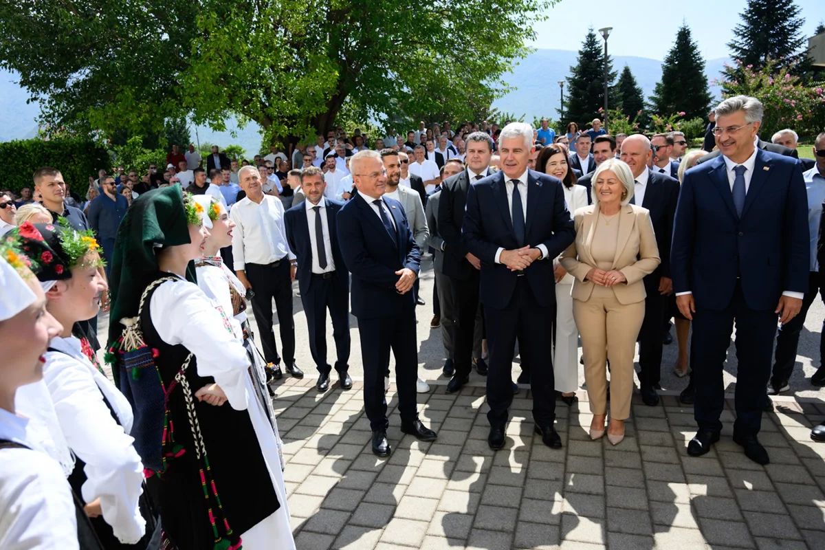 36 milijuna eura za projekte u BiH, Plenković poručio: „Hrvati moraju birati svog predstavnika“ 5