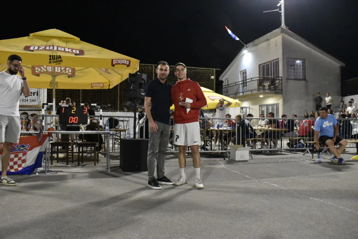 Legendarni Ante Lovrić uzeo zlato s Gruđanima! Šatori Vranješ brončani u Rastovači! 19