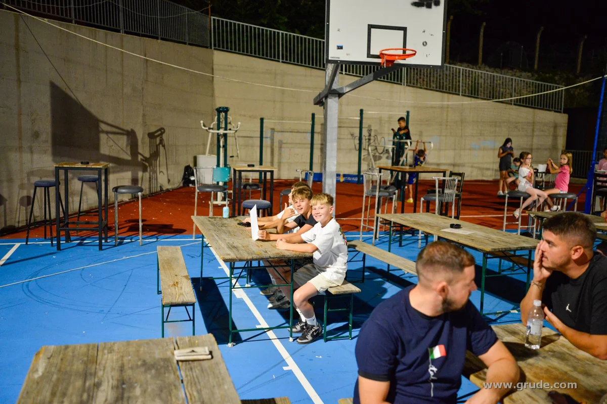 FOTO: MEPAS prvi polufinalist Grudskog ljeta! MG transport pružio sjajan otpor reprezentativcima! Basement prošao u ljepotici večeri 30