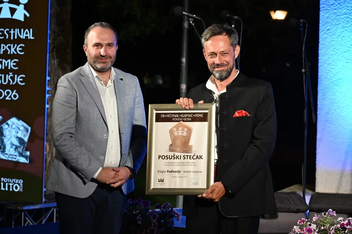 Klapa Krunik osvojila Posuški stećak, publika nagradila klapu Podvorje 2