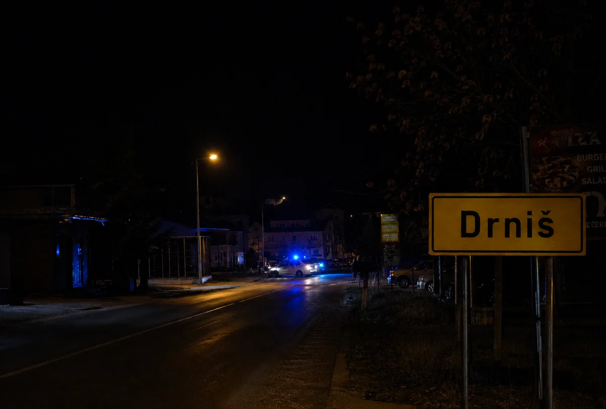 Dalmacija noćas ne spava mirno! Policija: Spustite rolete! Susjeda: Pun je kondicije, trčao je kilometrima