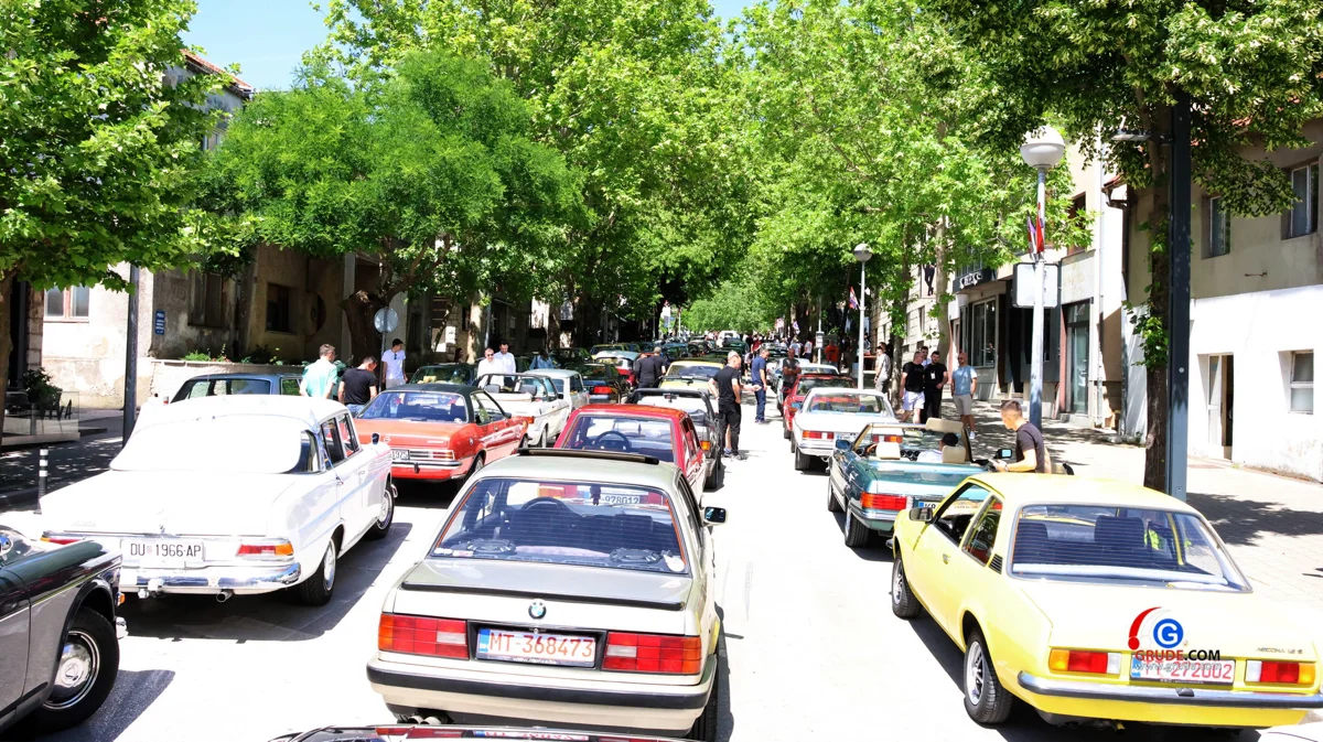 Vikend u ŽZH bio je u znaku oldtimera, ''4. Grada Hercegovine 2026'' FOTO 37