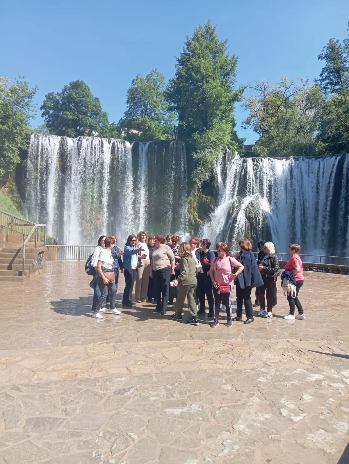 Grudski umirovljenici uživali na Plivskim jezerima FOTO 7