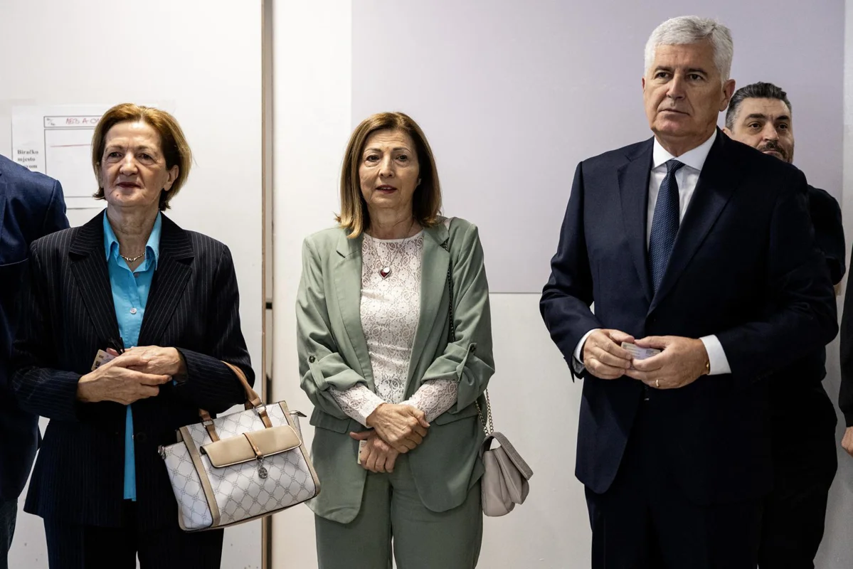 Čović glasovao na uranku i poslao poruku Sarajevu: "Ne zazivamo probleme, ali ako nastane problem..."