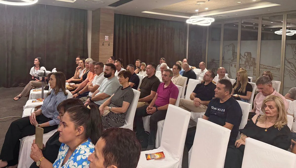 U Ljubuškom predstavljena knjiga o kriznom komuniciranju dr. sc. Drage Martinovića FOTO 4
