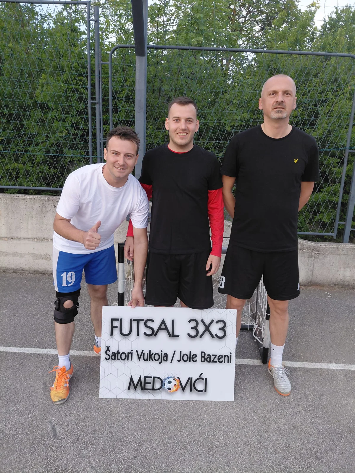 FOTO: Futsal cup na Medovićima stigao do završnice, večeras nagrada Golf 4 i još mnogo toga 12