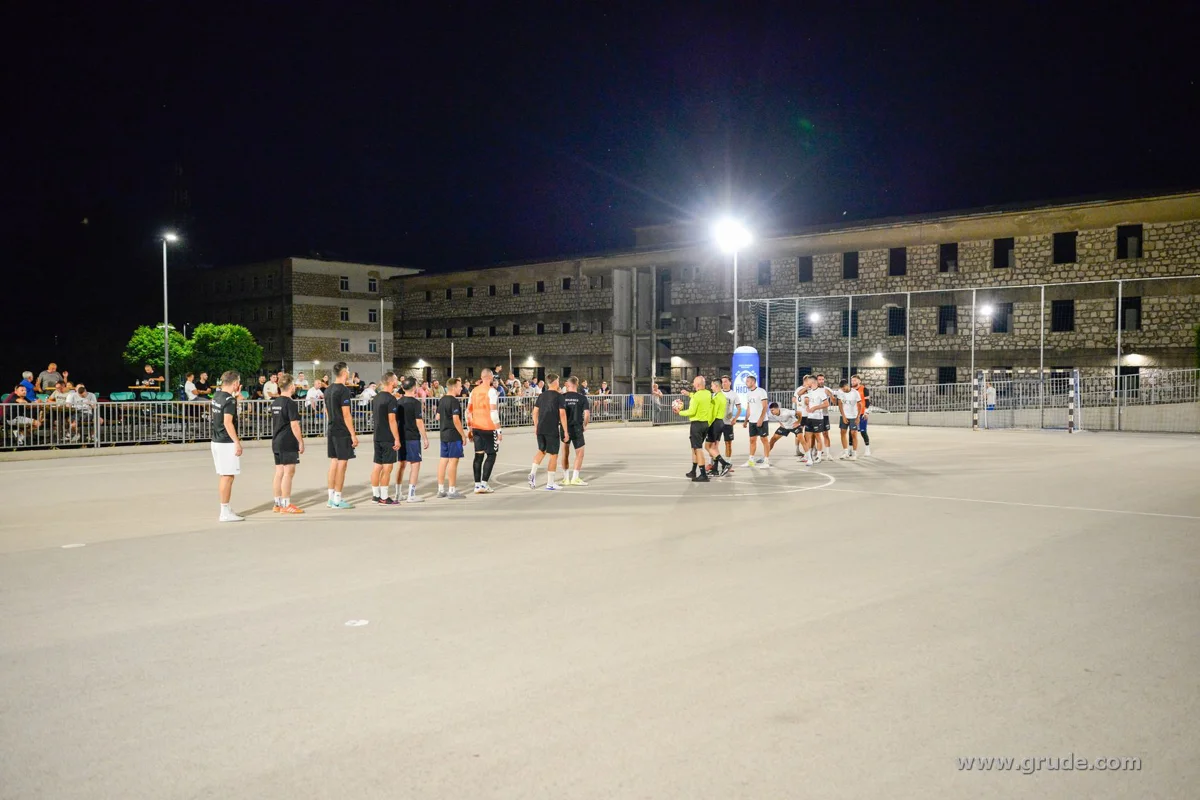 FOTO: MEPAS prvi polufinalist Grudskog ljeta! MG transport pružio sjajan otpor reprezentativcima! Basement prošao u ljepotici večeri 17