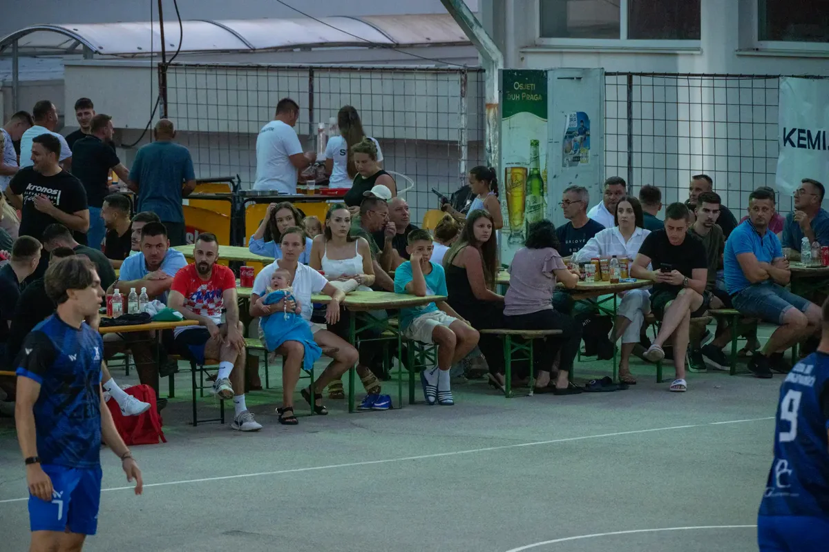 TIHALJINA za pamćenje i treći put! Poznata imena uveličala spektakularni turnir, slavio Futsal 3x3 DVO/EuroCasino 5