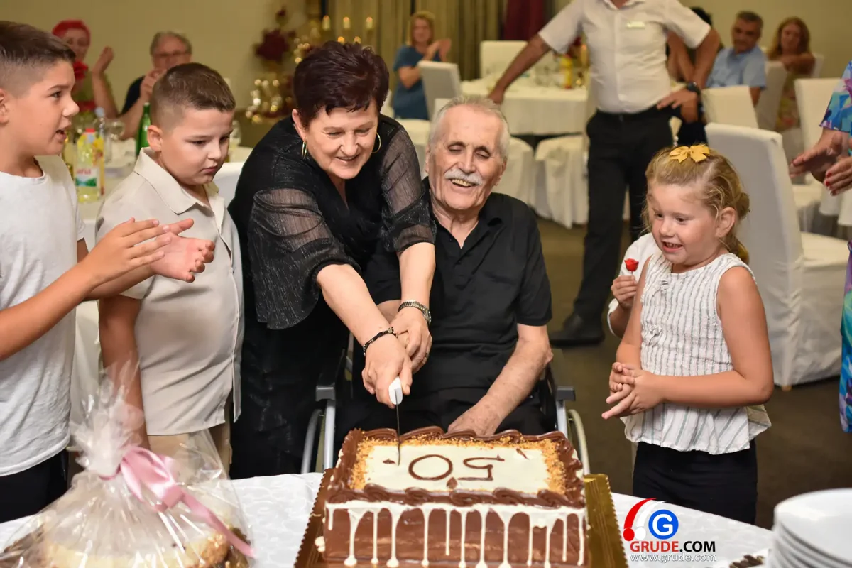 FOTO: Od sijela u Dusini do zlatnog pira: 50 godina ljubavi Mire i Milke 2