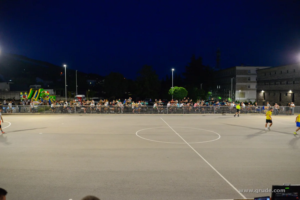 FOTO: MEPAS prvi polufinalist Grudskog ljeta! MG transport pružio sjajan otpor reprezentativcima! Basement prošao u ljepotici večeri 7