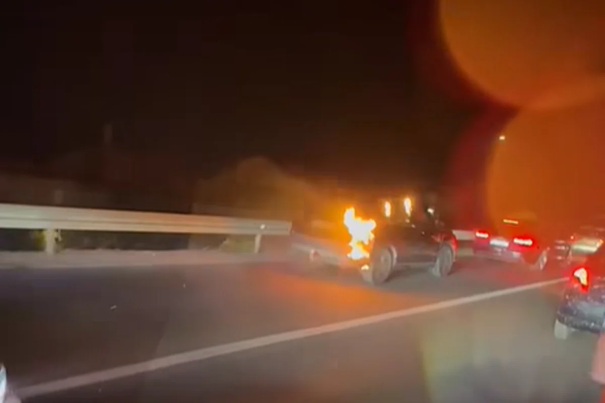 VATRENA STIHIJA KOD OMIŠA: U PLAMENU KUĆE, AUTI, IMA TEŽE OZLIJEĐENIH
