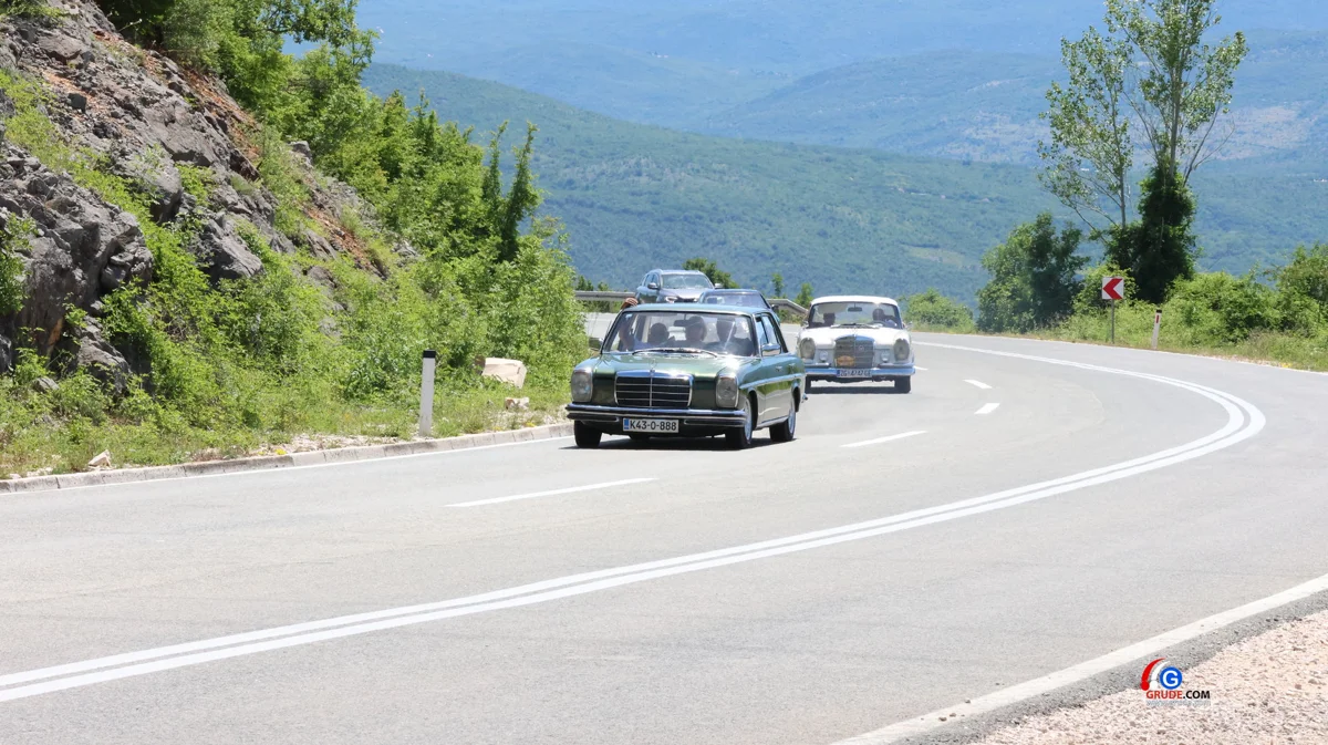 Vikend u ŽZH bio je u znaku oldtimera, ''4. Grada Hercegovine 2026'' FOTO 30