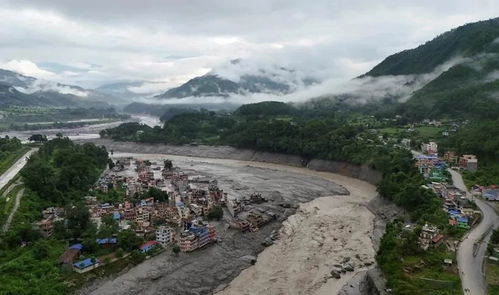 U katastrofalnim poplavama u Nepalu i Tibetu gotovo 1500 nestalih