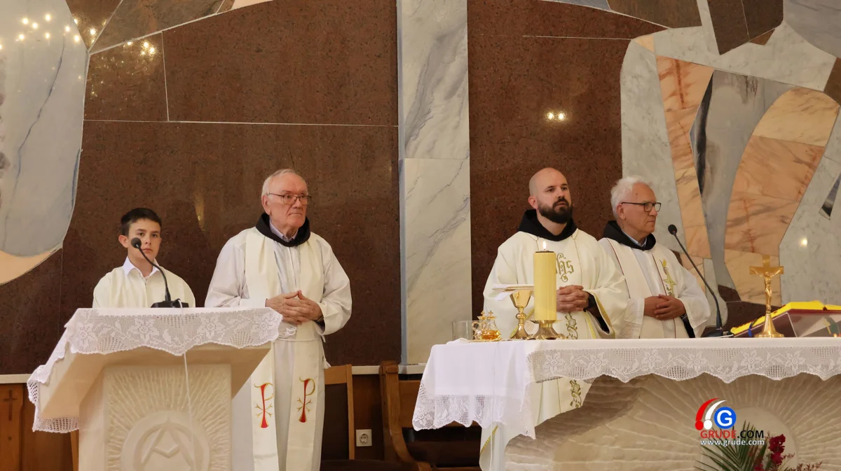 Obitelj i prijatelji čuvaju sjećanje na grudske sinove FOTO 30