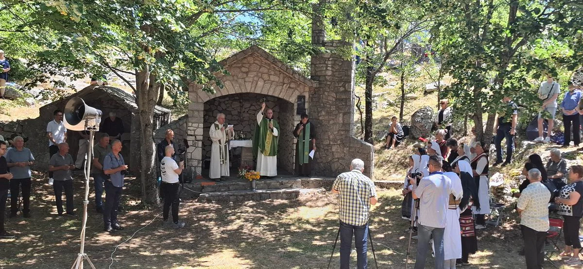 TRADICIJA STARA PET I VIŠE STOLJEĆA Misa na Bilima prvi put kao nematerijalna kulturna baština FOTO 11