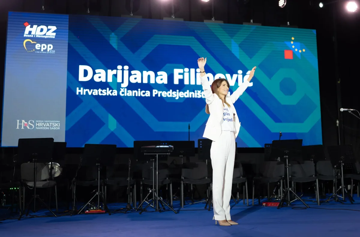 DARIJANA FILIPOVIĆ JE U VODSTVU! Tijesna utrka sa Slavenom Kovačevićem kojeg su birali Bošnjaci!