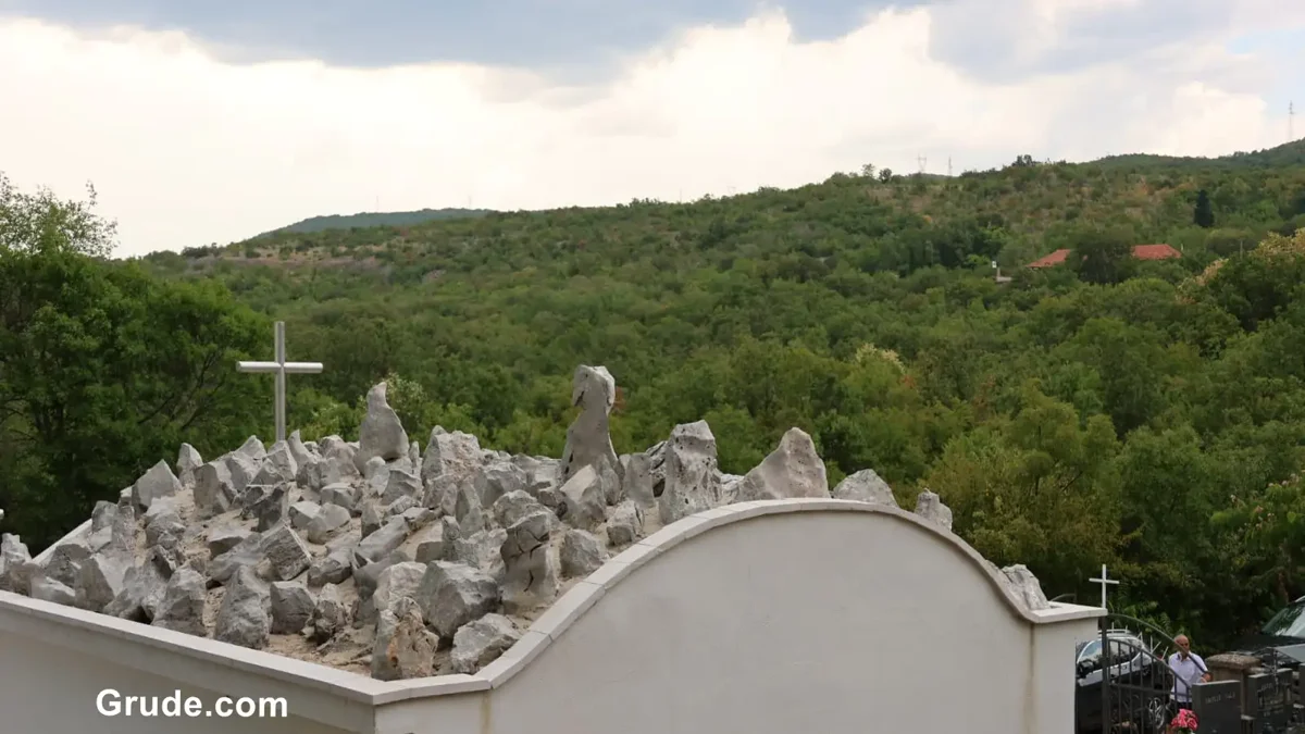 FOTO: Održani 14. Tolića susreti! Kuće se obnavljaju, stari temelji dobivaju novi život 16