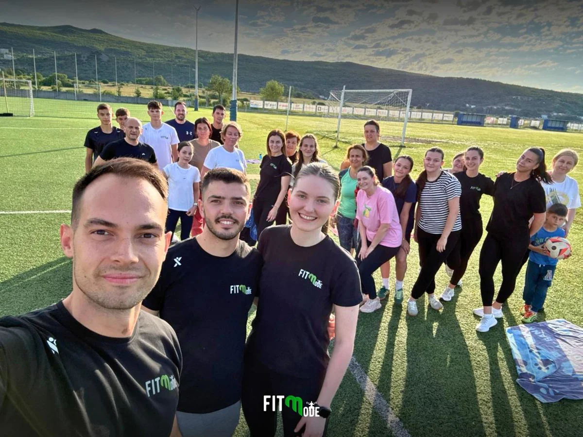 FOTO: FITMODE I ČETVRTU GODINU ZAREDOM POKRENUO BESPLATNE TRENINGE NA OTVORENOM!
