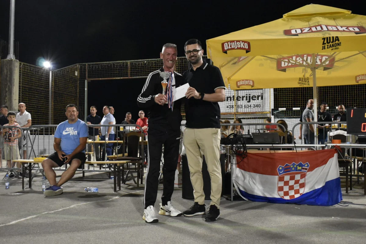 Legendarni Ante Lovrić uzeo zlato s Gruđanima! Šatori Vranješ brončani u Rastovači! 18