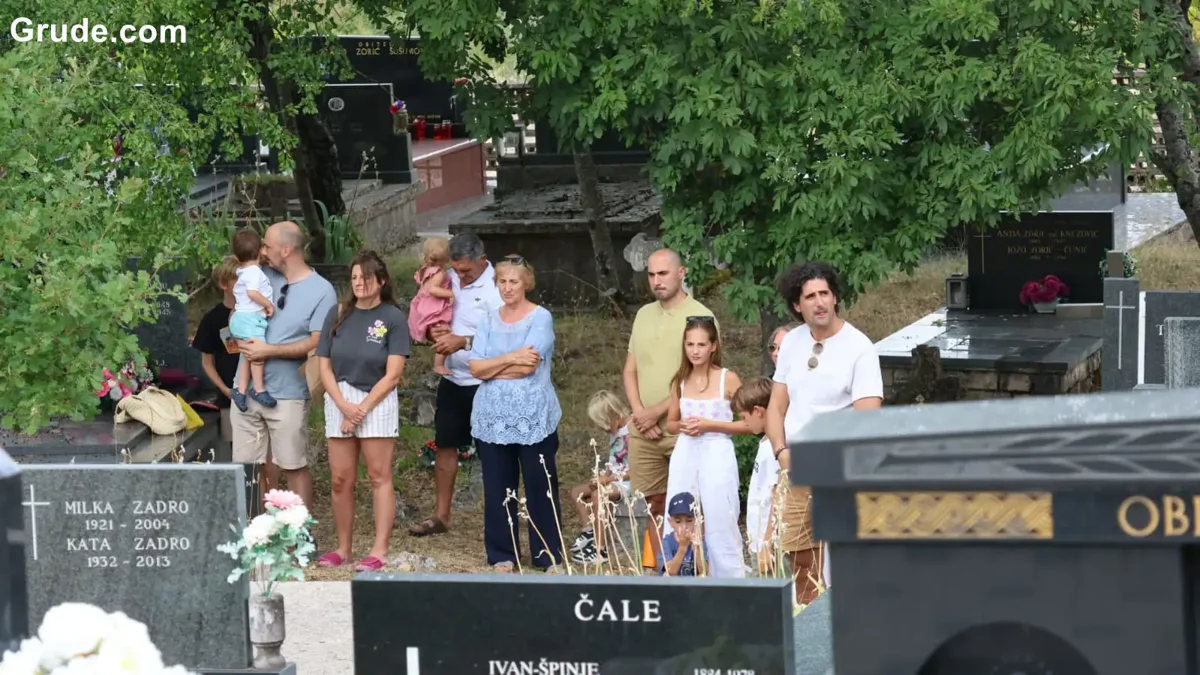 FOTO: Održani 14. Tolića susreti! Kuće se obnavljaju, stari temelji dobivaju novi život 5