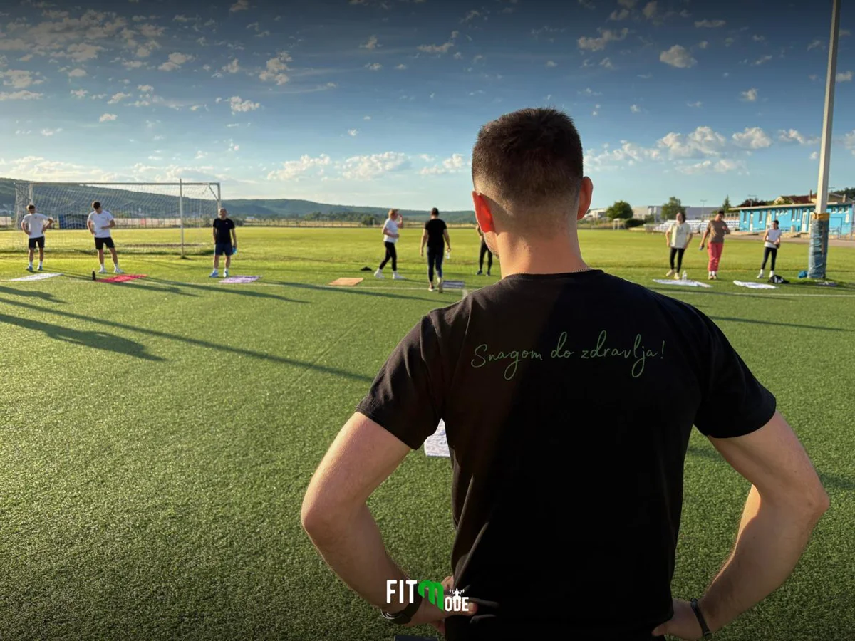 FOTO: FITMODE I ČETVRTU GODINU ZAREDOM POKRENUO BESPLATNE TRENINGE NA OTVORENOM! 10