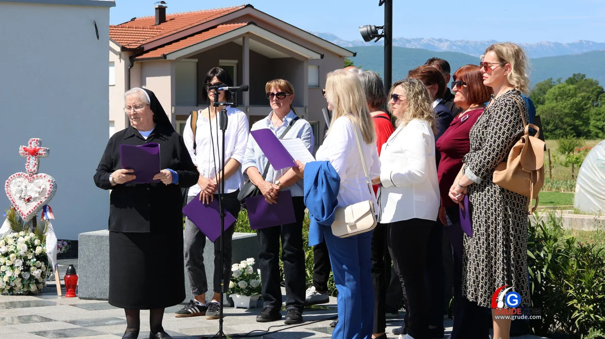 Obitelj i prijatelji čuvaju sjećanje na grudske sinove FOTO 4