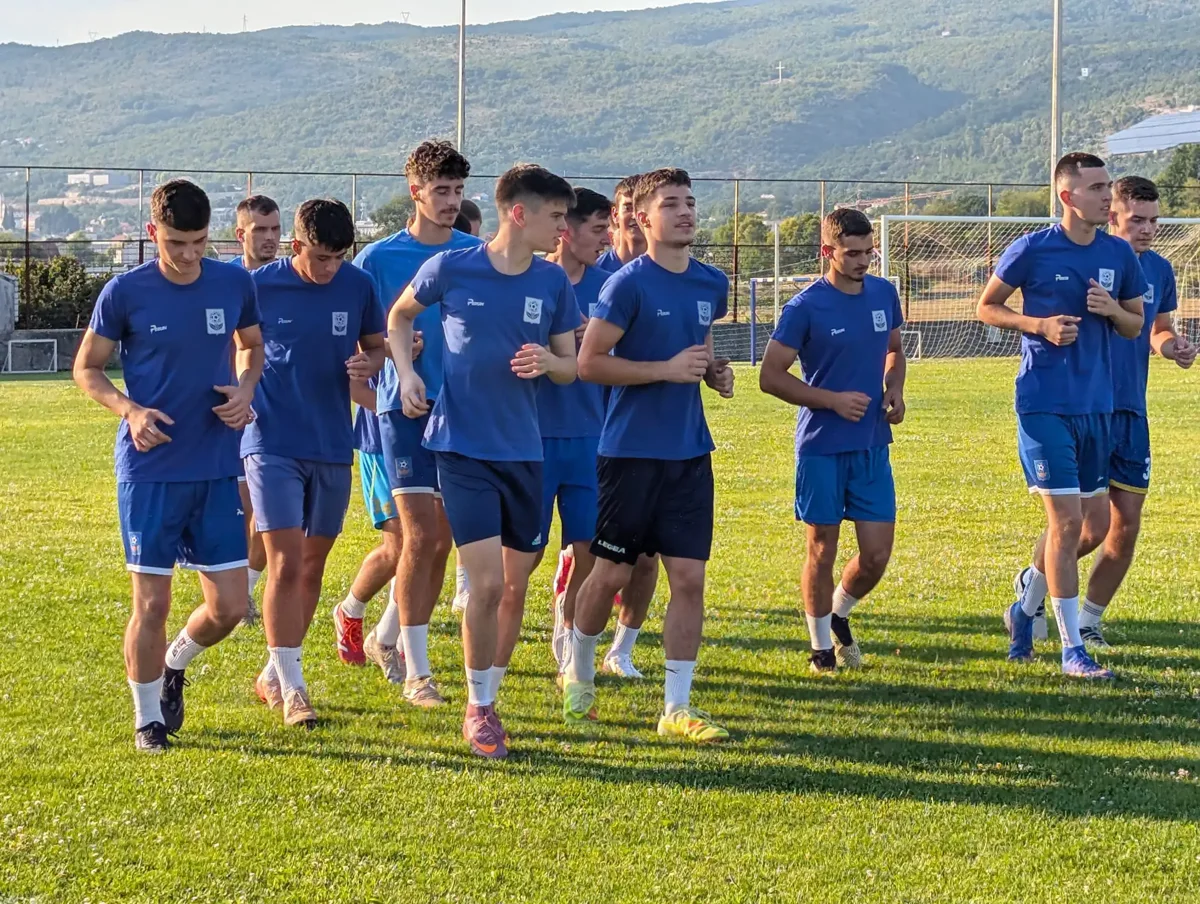 FOTO: Drago Bandić novi trener HNK Grude! 20 igrača došlo na prvi trening 11