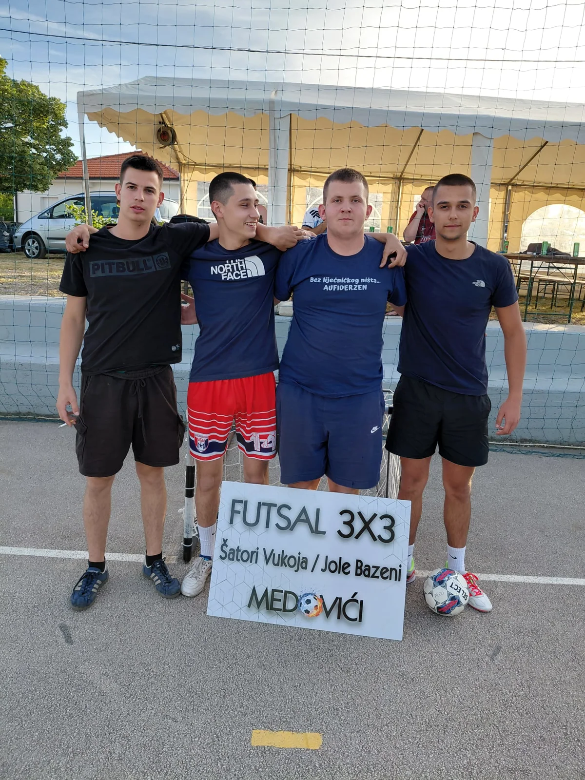 FOTO: Futsal cup na Medovićima stigao do završnice, večeras nagrada Golf 4 i još mnogo toga 22