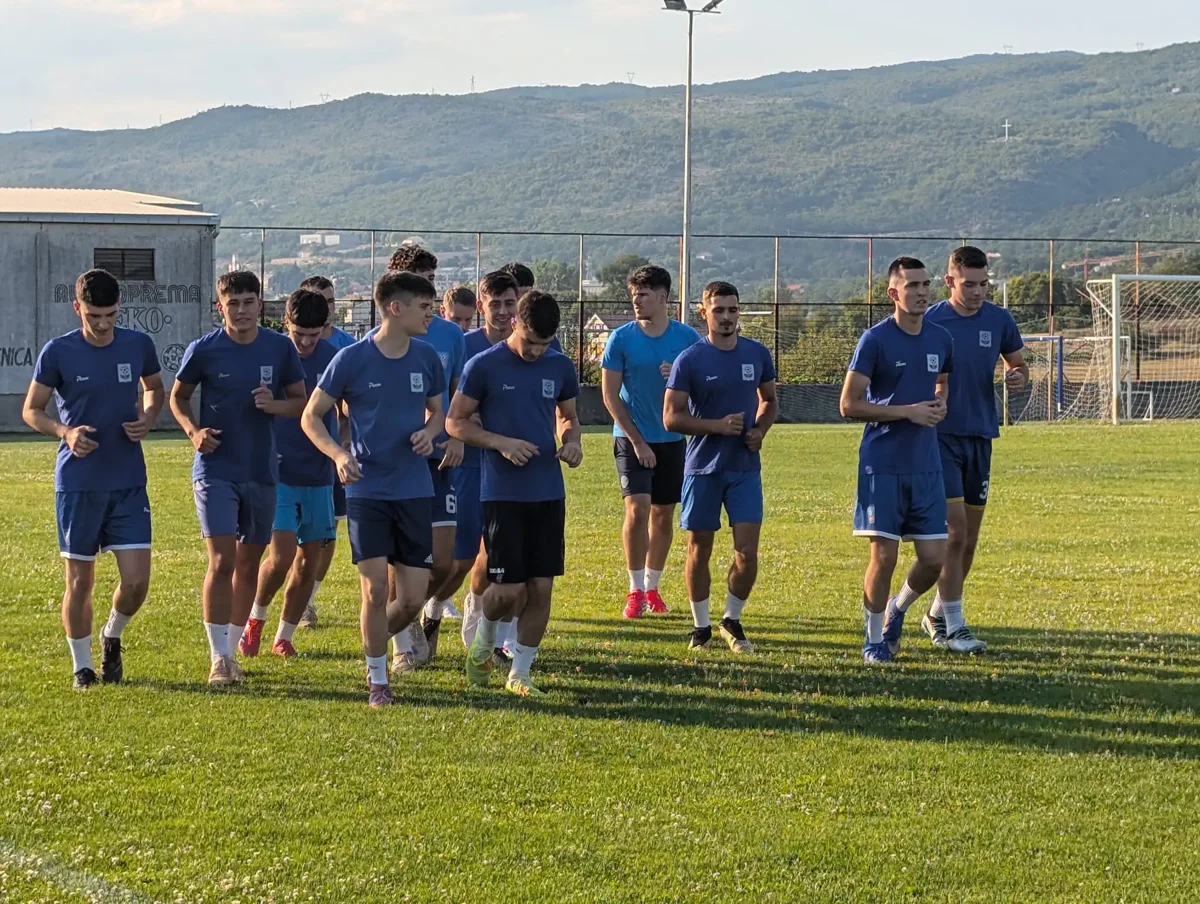 FOTO: Drago Bandić novi trener HNK Grude! 20 igrača došlo na prvi trening 10