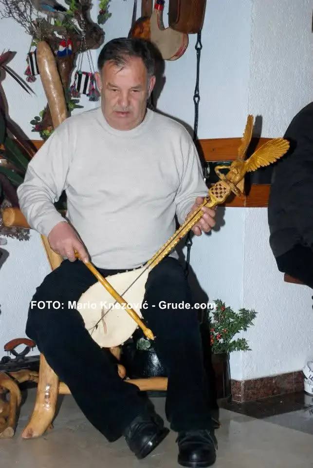 Napustio nas je Mate Grubišić - Tičarević, legendarni tradicijski glazbenik nesalomljivog duha 3