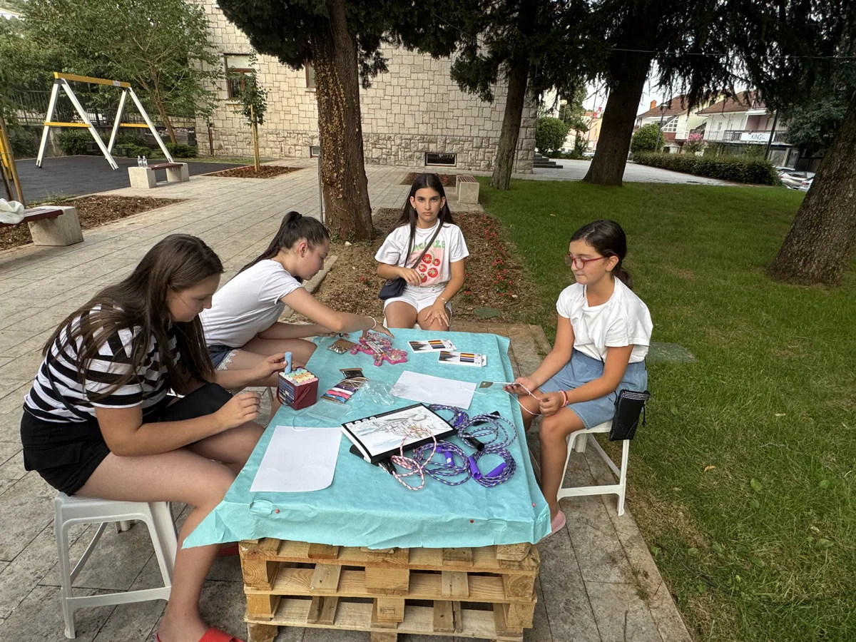 FOTO: Prvi dan dječjeg festivala ''Mala ljetna scena'' oduševio mališane, večeras slijedi nastavak programa 6