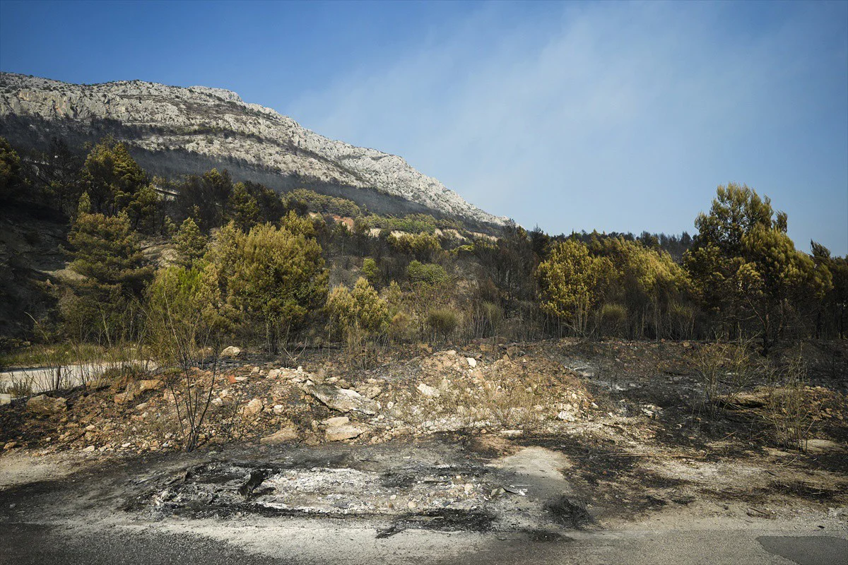 Velika šteta nakon požara kod Omiša: Izgorjelo i oštećeno 58 kuća, 36 vozila i 25 plovila 9
