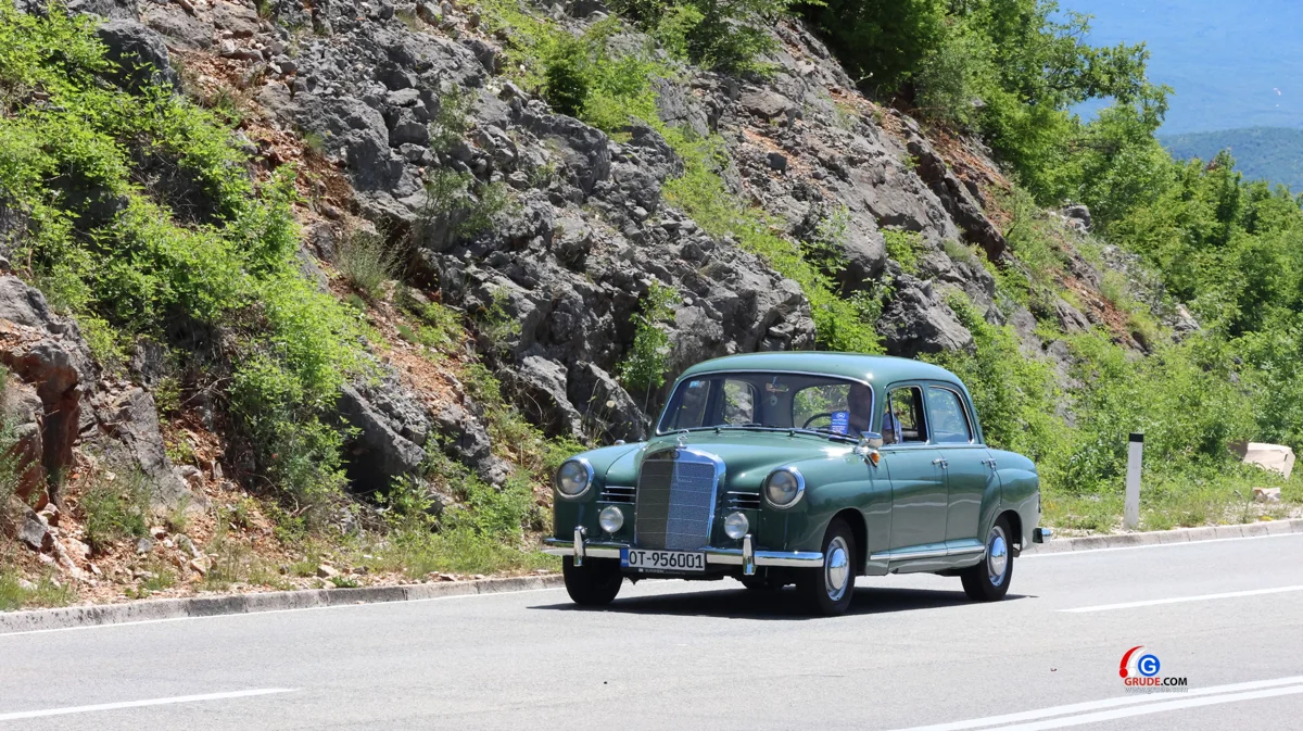 Vikend u ŽZH bio je u znaku oldtimera, ''4. Grada Hercegovine 2026'' FOTO 25