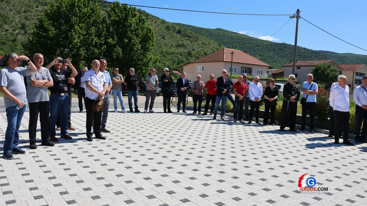Obitelj i prijatelji čuvaju sjećanje na grudske sinove FOTO 7