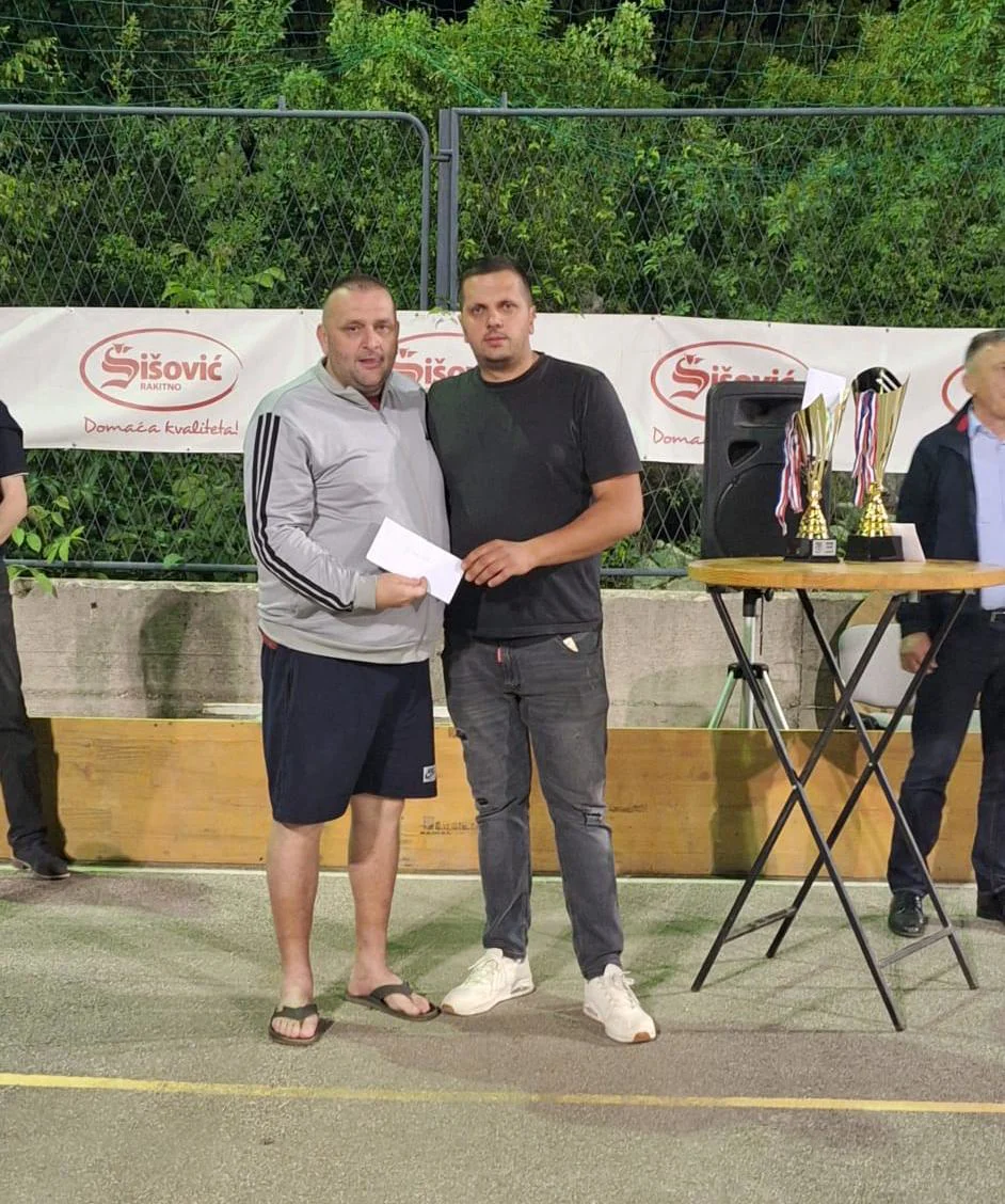 Elektro Eriz pobjednik Futsal cupa Medovići, Kiko Vučić osvojio auto, najbolji strijelac Ivan Ćorluka - pršut 4