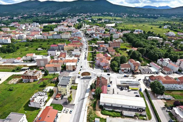Općina Čitluk prodaje šest parcela u Dobrom Selu: Početna cijena 15 KM po kvadratu