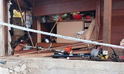 Eksplozija kod Bosiljeva teško ozlijedila trojicu muškaraca, policija pronašla arsenal oružja
