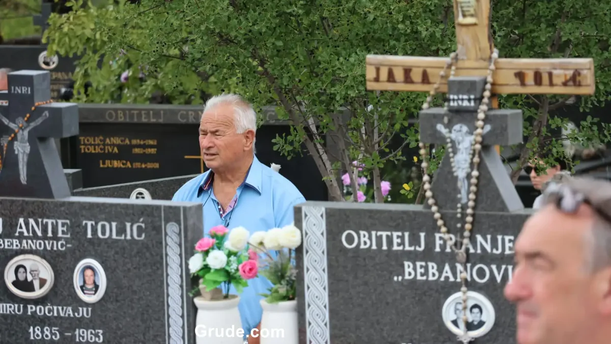 FOTO: Održani 14. Tolića susreti! Kuće se obnavljaju, stari temelji dobivaju novi život 4