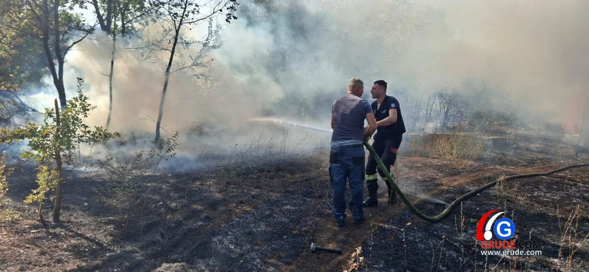 Grudski vatrogasci spasili kuću u Drinovcima FOTO 2
