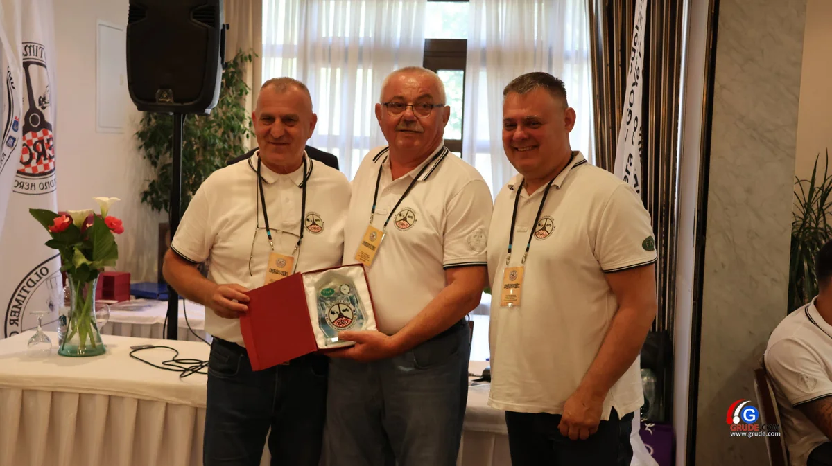 Vikend u ŽZH bio je u znaku oldtimera, ''4. Grada Hercegovine 2026'' FOTO 52