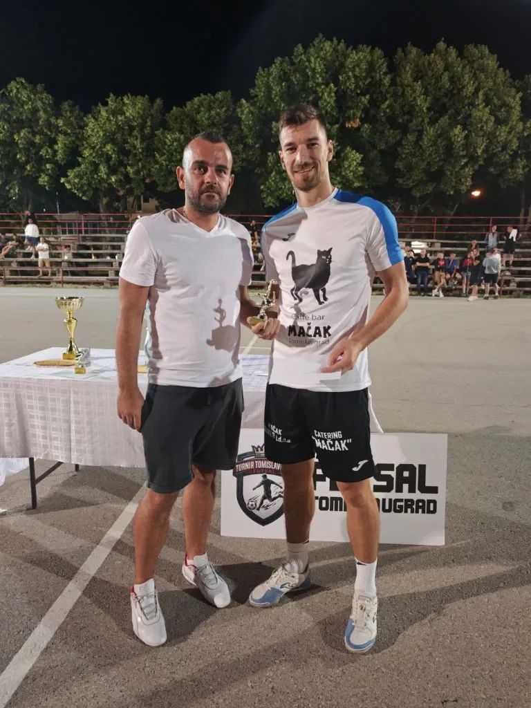 Šatori Vranješ fantastični na turniru u Tomislavgradu! Osvojili srebro na jakom futsal turniru 8