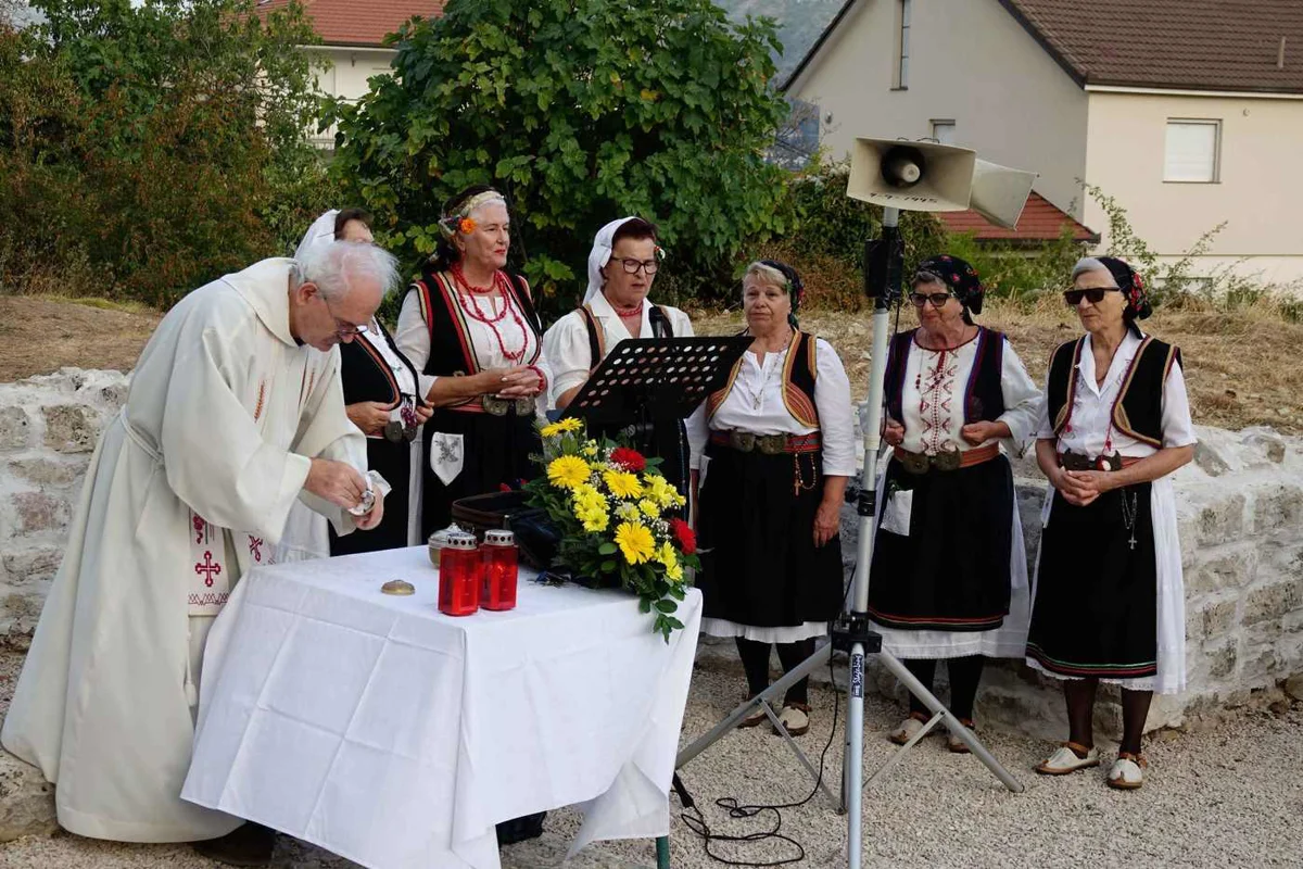 FOTO: Služena tradicionalna sveta misa na ostacima bazilike u Cimu 3